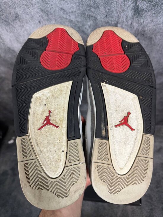 Size 7 | Jordan 4 White Cement With Box | Pre-Owned
